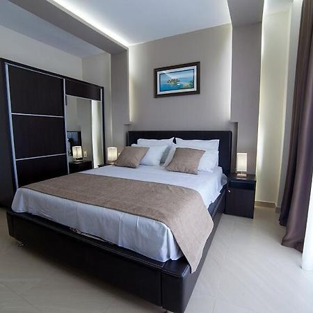 Hotel Zan Ulcinj Kültér fotó