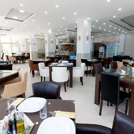 Hotel Zan Ulcinj Kültér fotó
