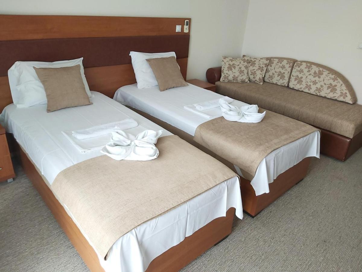 Hotel Zan Ulcinj Kültér fotó