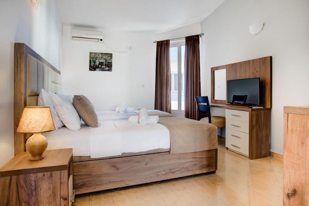 Hotel Zan Ulcinj Kültér fotó
