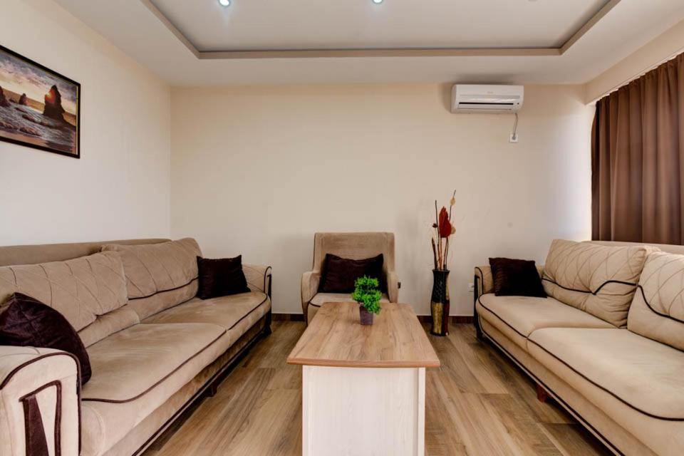 Hotel Zan Ulcinj Kültér fotó