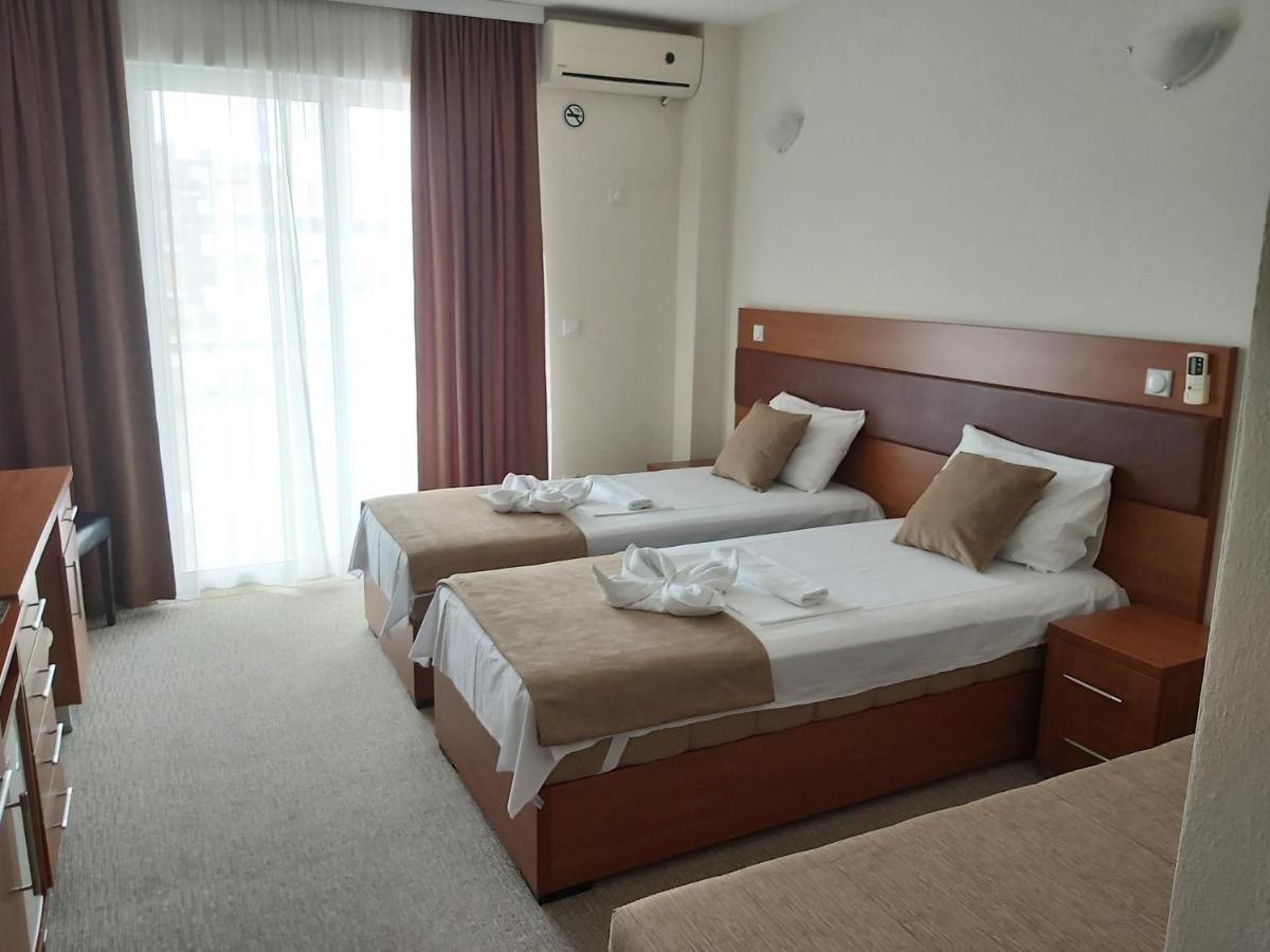 Hotel Zan Ulcinj Kültér fotó