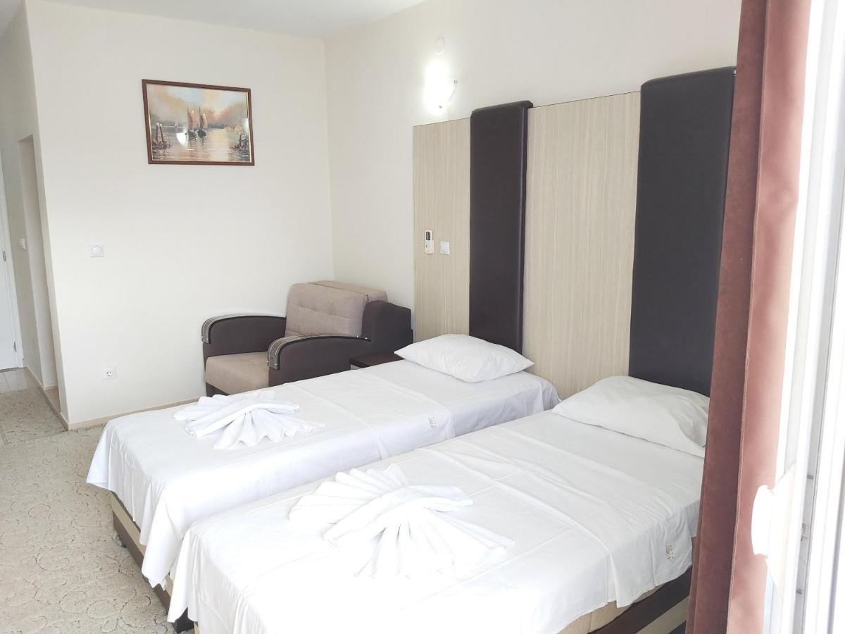 Hotel Zan Ulcinj Kültér fotó