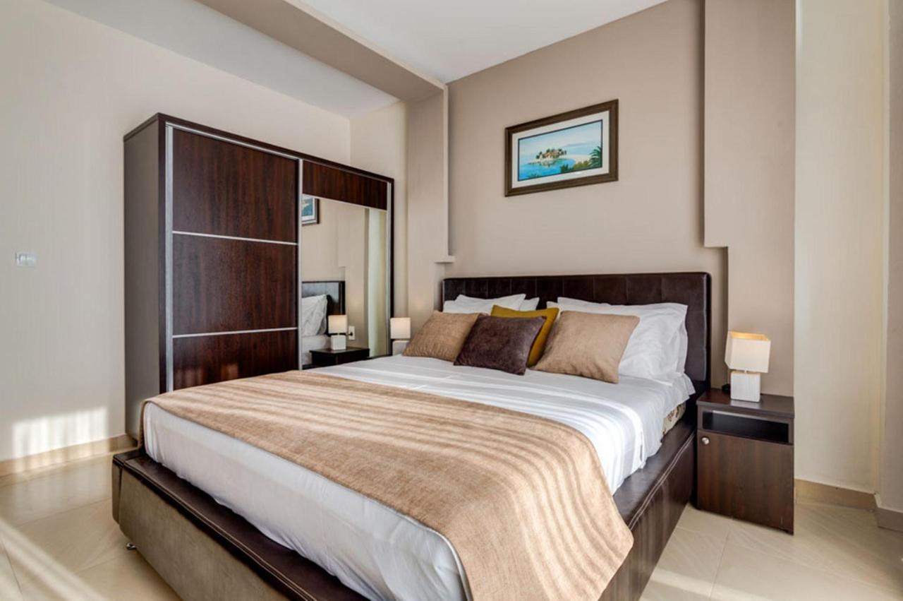 Hotel Zan Ulcinj Kültér fotó