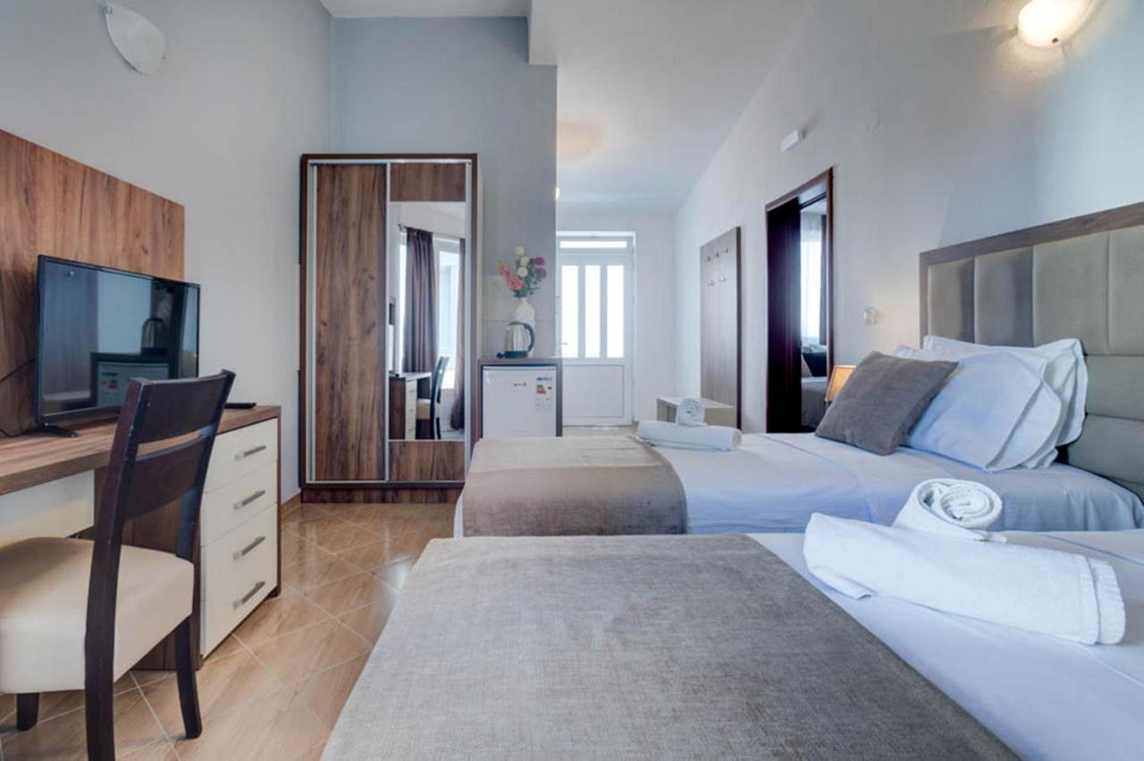 Hotel Zan Ulcinj Kültér fotó