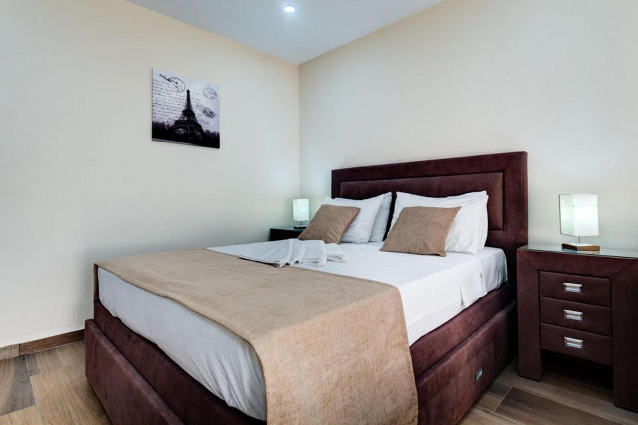 Hotel Zan Ulcinj Kültér fotó