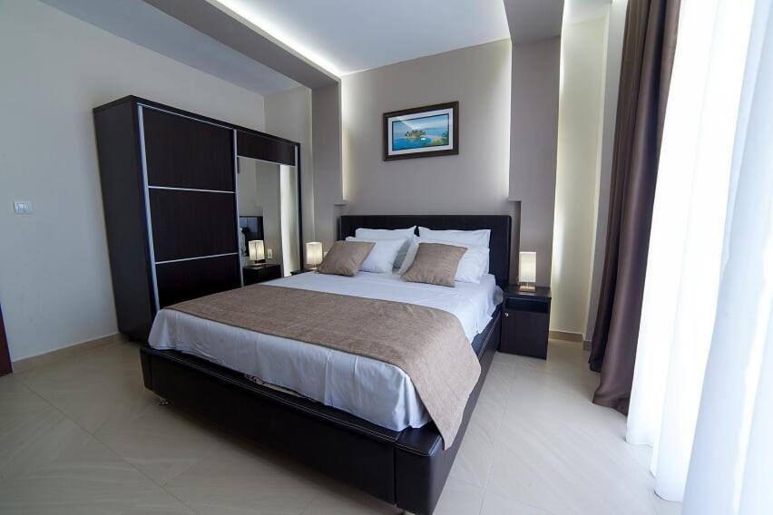 Hotel Zan Ulcinj Kültér fotó